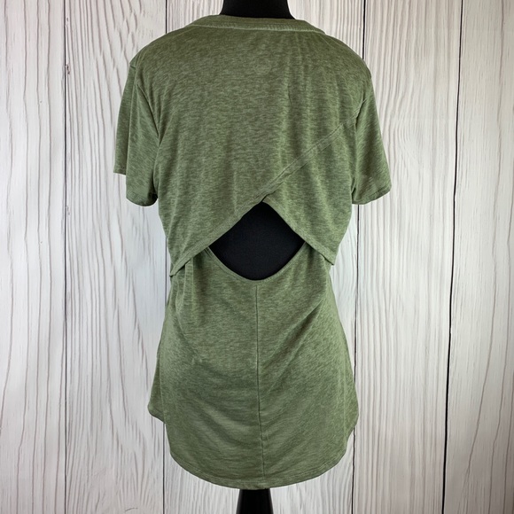 te verde Tops - Te Verde Cut Out Back Workout Top Super Soft Green